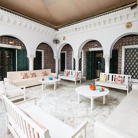 Appartement Prive Dans Une Grande Maison D'Hote La Marsa Extérieur photo