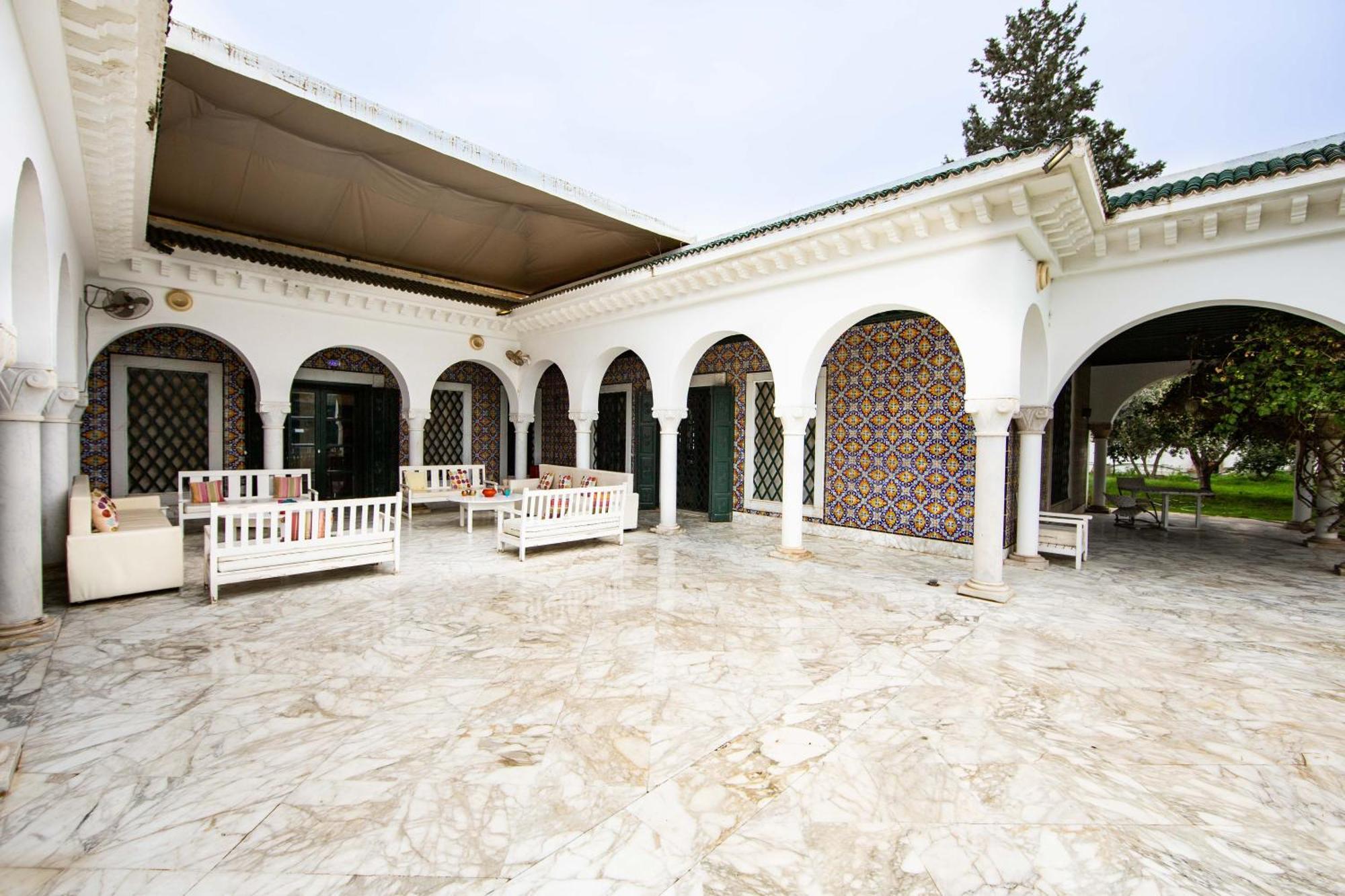 Appartement Prive Dans Une Grande Maison D'Hote La Marsa Extérieur photo