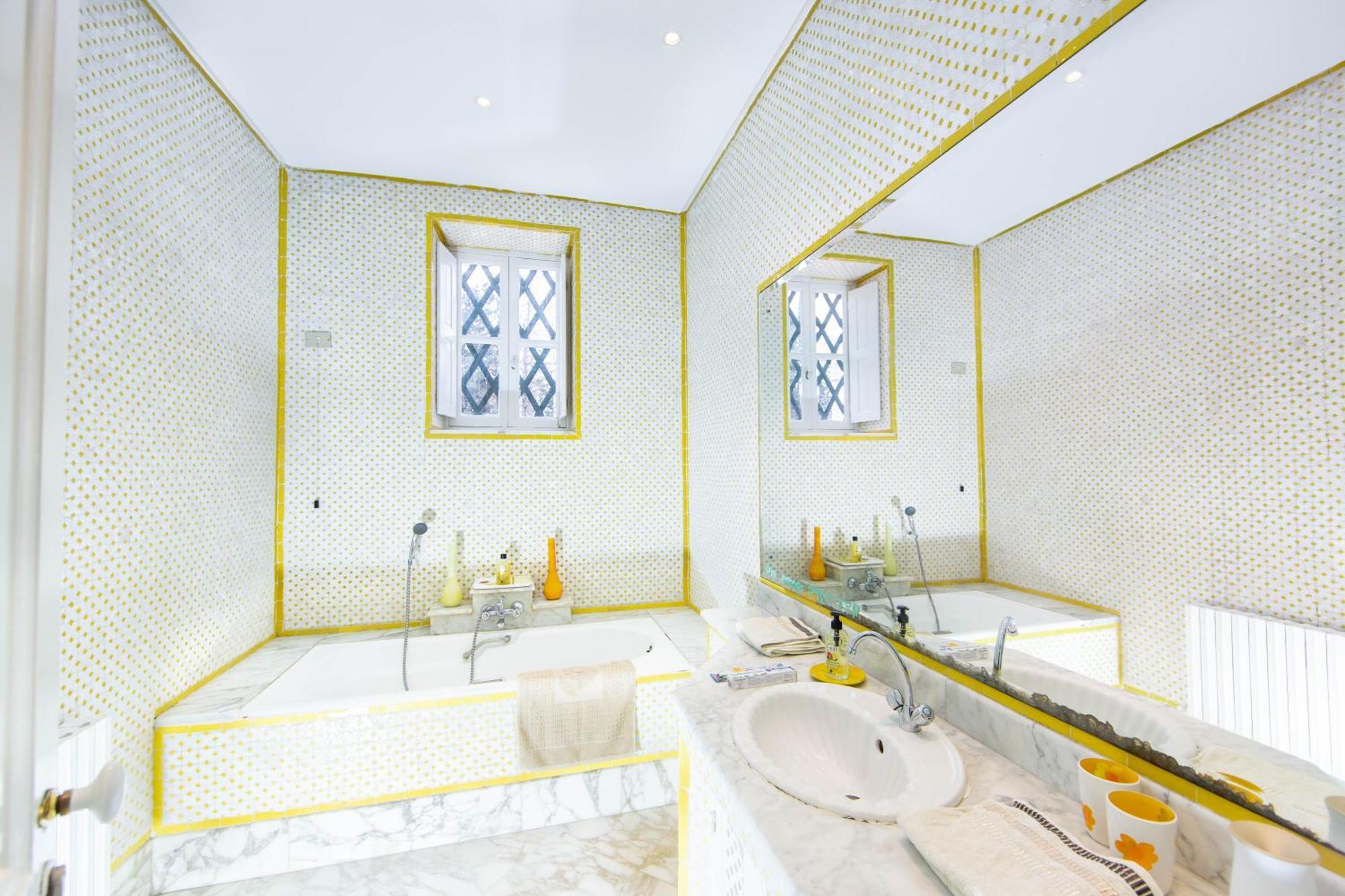Appartement Prive Dans Une Grande Maison D'Hote La Marsa Extérieur photo