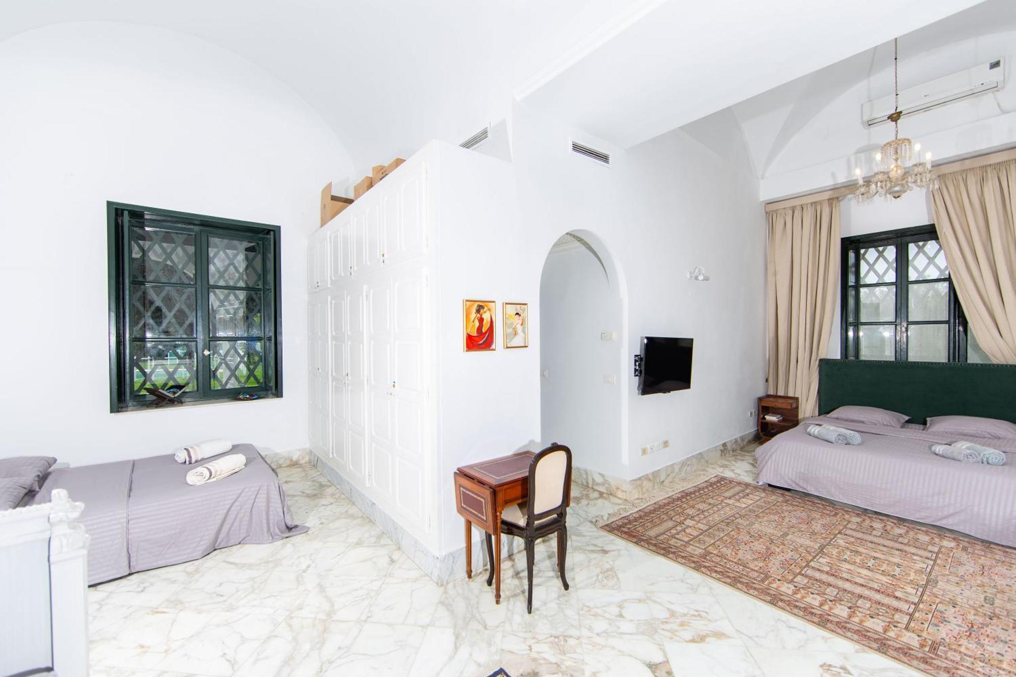 Appartement Prive Dans Une Grande Maison D'Hote La Marsa Extérieur photo